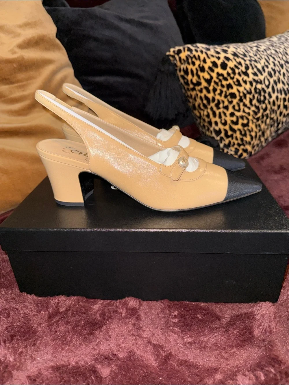 CHANEL Beige and Black Two-Tone Slingback Pumps Size 39